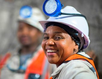 home-banner-photo-miner